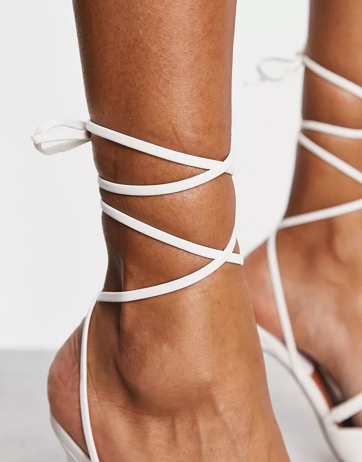 Zapatos blancos de tacón alto con diseño anudado a la pierna Pride de DESIGN Blanco 07LWBcIH