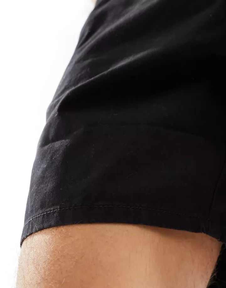 Pantalones cortos negros de corte estándar Olsen de Weekday Negro 2yLlwm4y