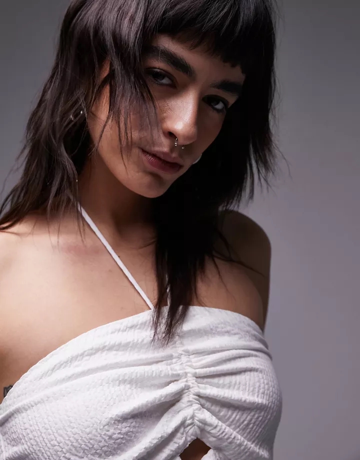 Top blanco marfil con cuello halter, abertura y diseño fruncido de tejido texturizado de topshop Marfil 34CPDlFr