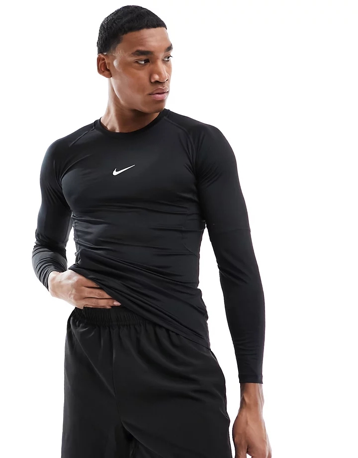 Camiseta negra de manga larga con logo Swoosh Dri-FIT de Nike Pro Training Negro 3I3oQSG9