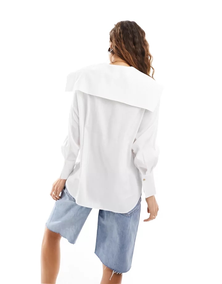 Camisa blanco marfil extragrande con solapas de Urban Revivo Marfil 3ioytDwC