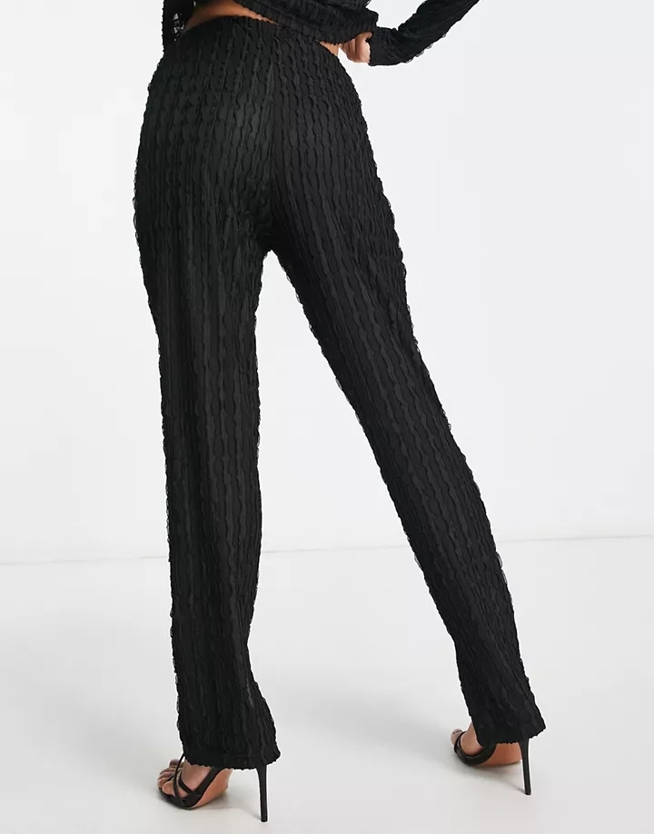 Pantalones negros texturizados de Lola May (parte de un conjunto) Negro 4h98hrOC