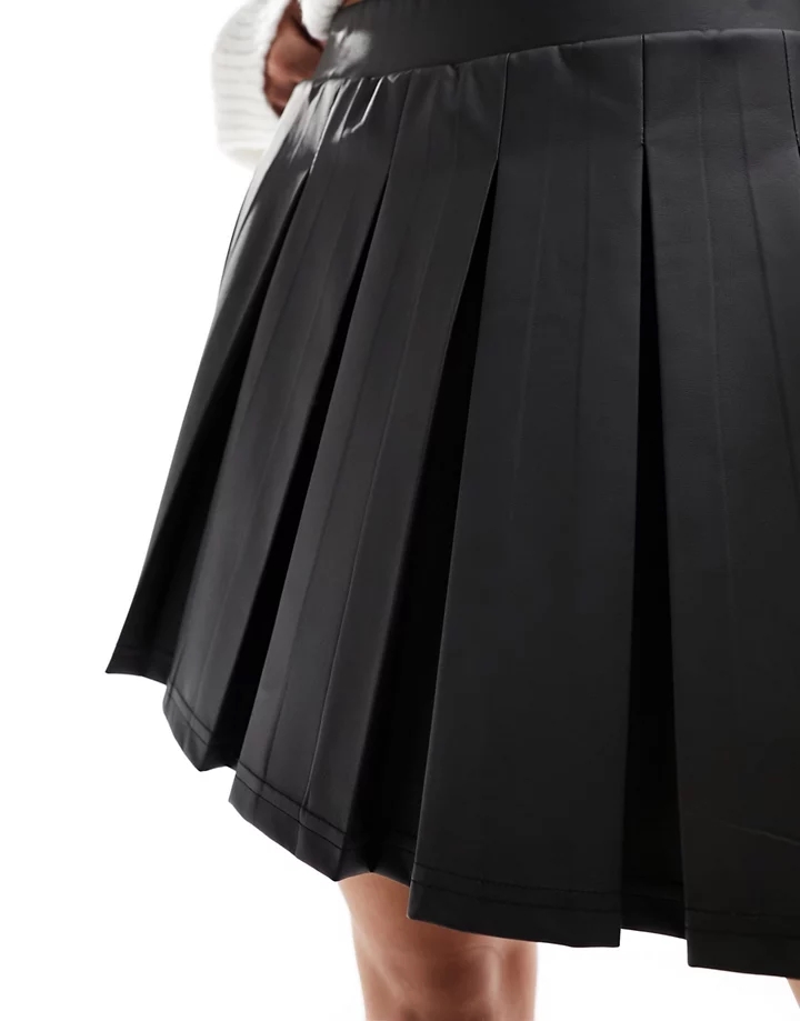 Falda negra con diseño escolar plisado de efecto cuero de DESIGN Negro 4lIzLkcR