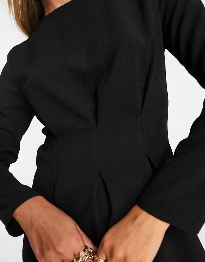 Vestido corto negro de manga larga con cintura marcada de DESIGN Negro 4zx3pyrN