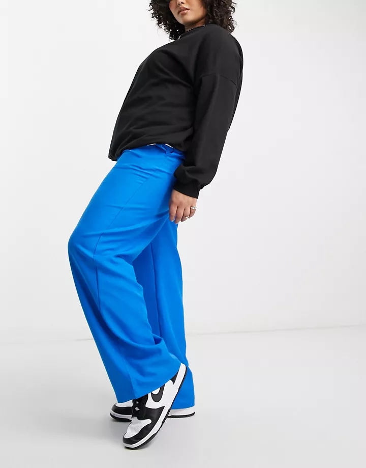 Pantalones azul luminoso de pernera recta de Only Curve