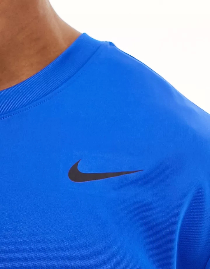 Camiseta azul de manga larga con logo en el pecho Dri-FIT de Nike Training Azul medio 6avowZRQ