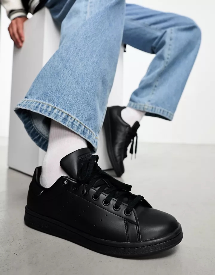 Zapatillas en triple negro de adidas Originals Supersta