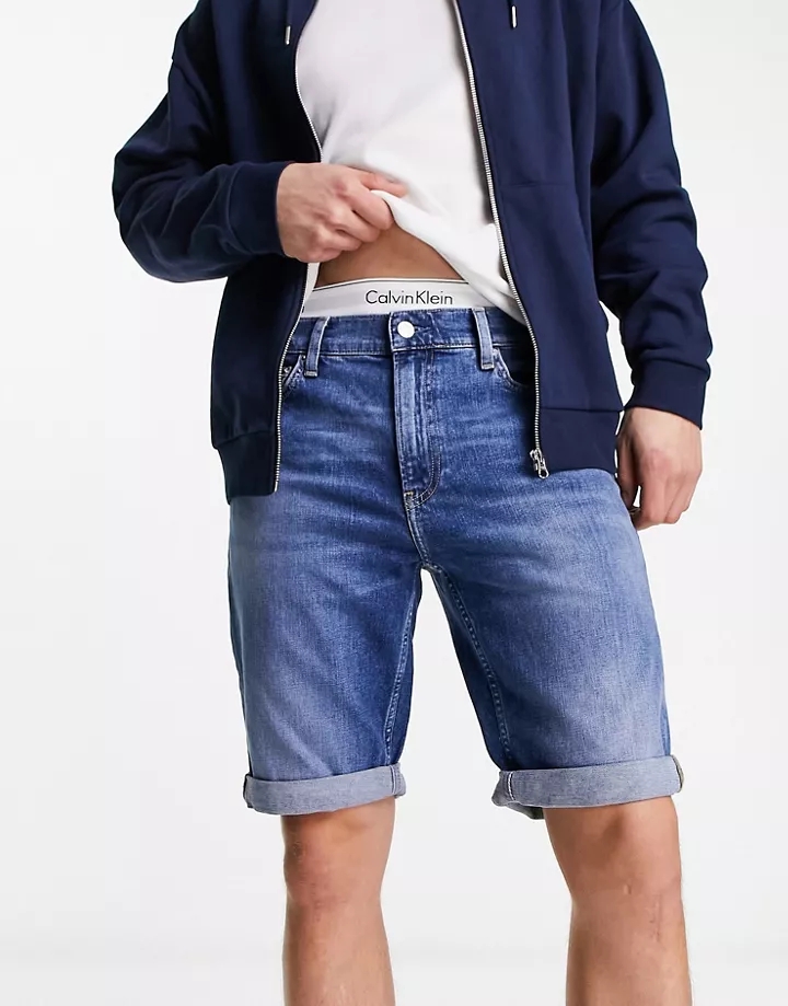 Pantalones cortos vaqueros azules de corte slim con lavado medio CC de Calvin Klein Jeans Denim medio 8rC1zLkD