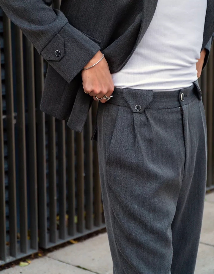 Pantalones de sastre grises de pernera barrel de Labelrail x Isaac Hudson (parte de un conjunto) Gris auzsVf8v
